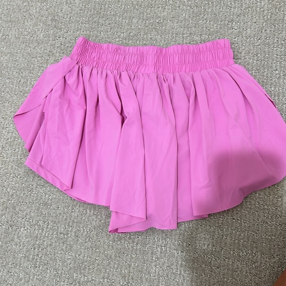 Size small butterfly shorts! - Picture 2 of 3